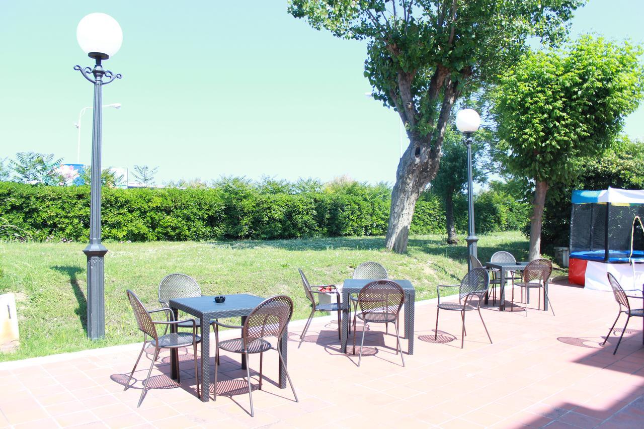 Hotel Stella Polare Rimini Ngoại thất bức ảnh